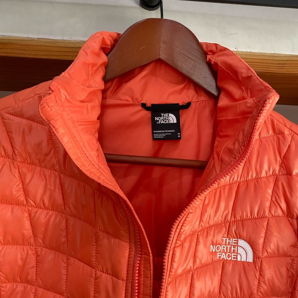 The North Face Women’s ThermoBall™ Jacket - Picture 2 of 4